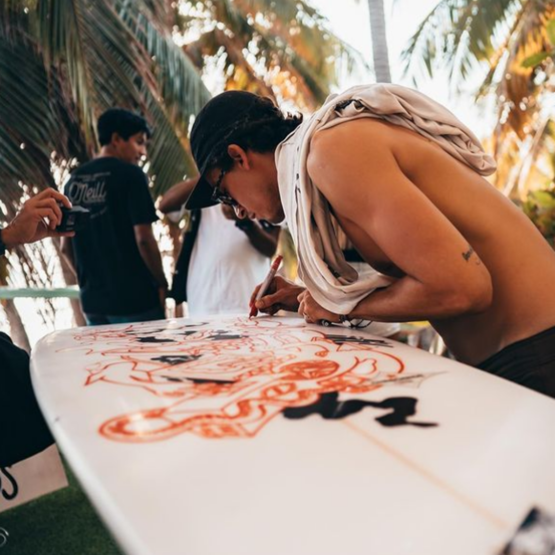 LAMOLISHA, artista chileno