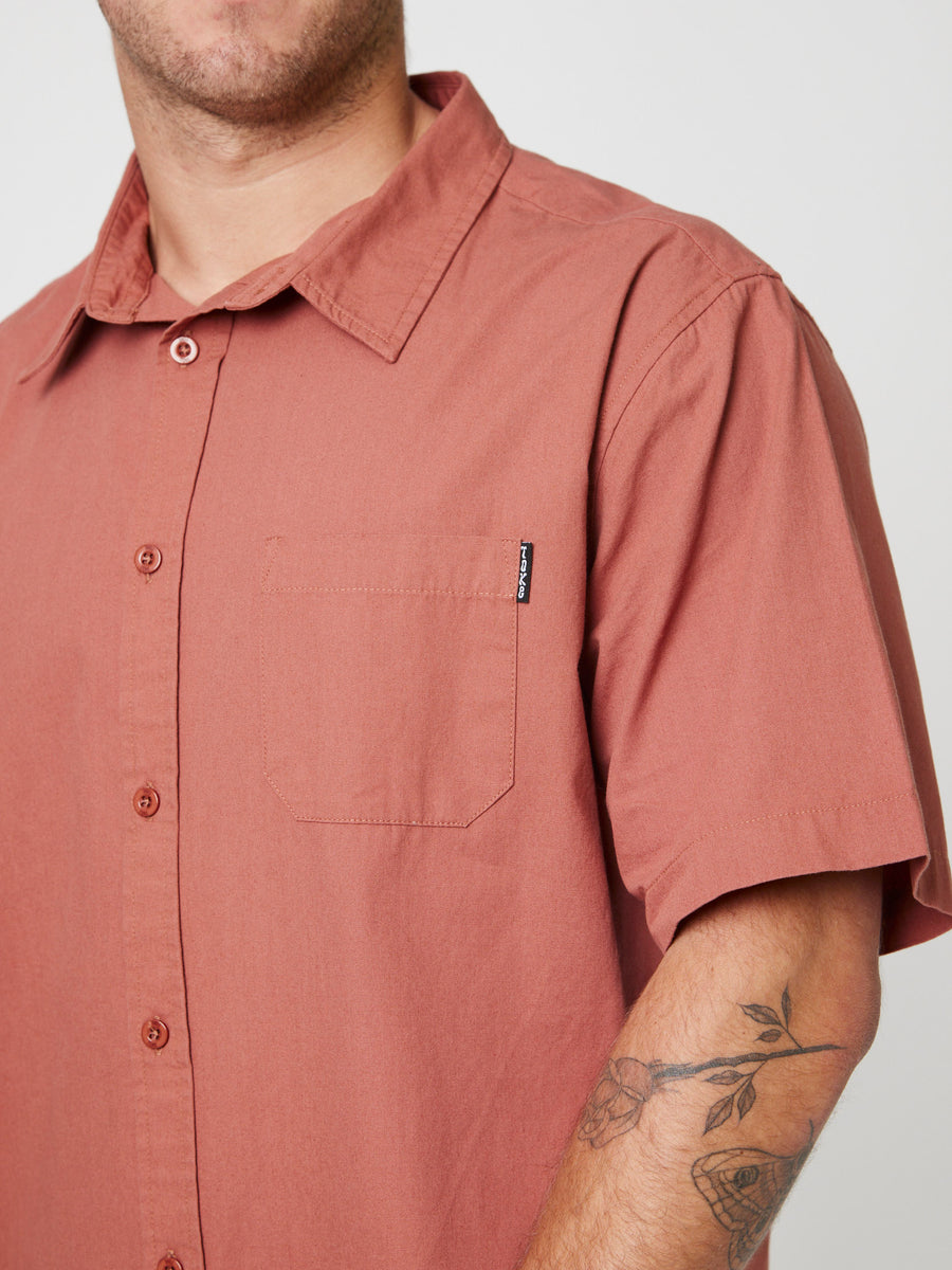 Camisas Burdeo Hombre Solid