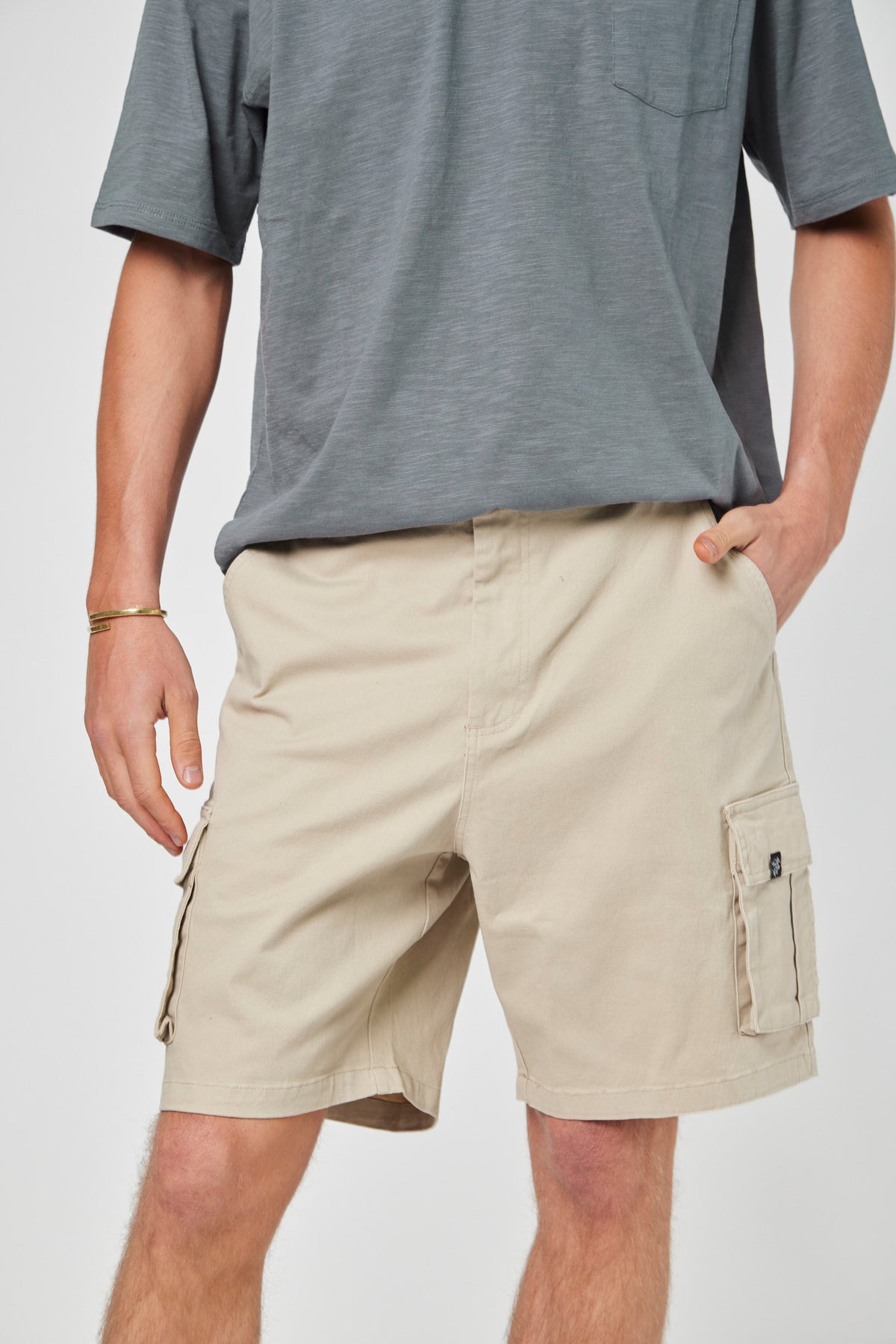 Short Beige Cargo Hombre