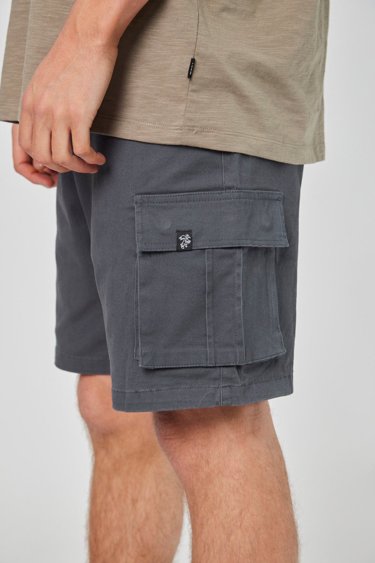 Short Azul Cargo Hombre