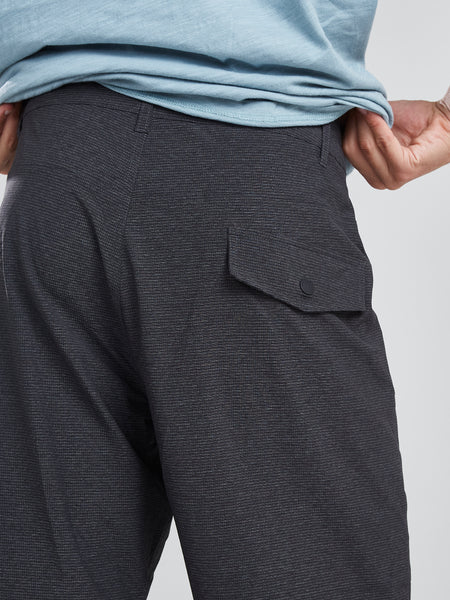 Short Hibrido Gris Oscuro
