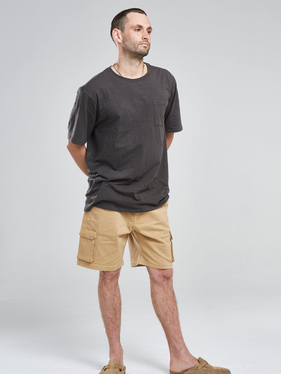 Polera Bolsillo Gris Oscuro