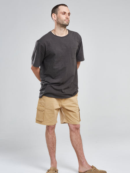 Polera Bolsillo Gris Oscuro