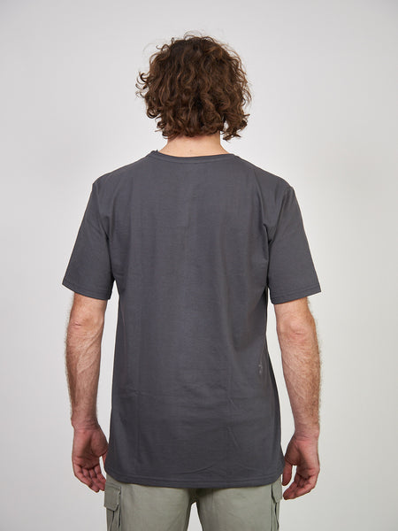Polera Gris Oscuro Manga Corta Bolsillo