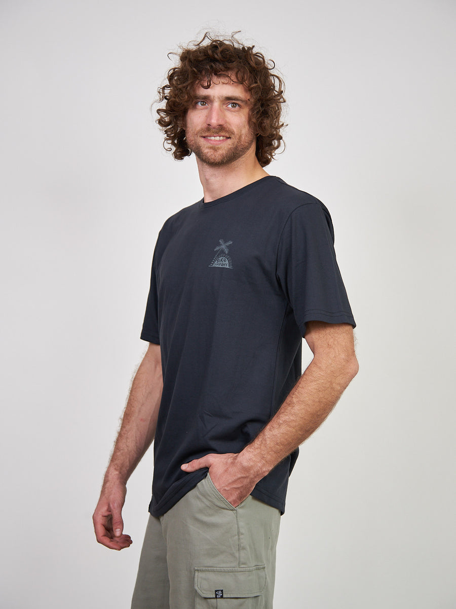 Polera Manga Corta Negra  Company