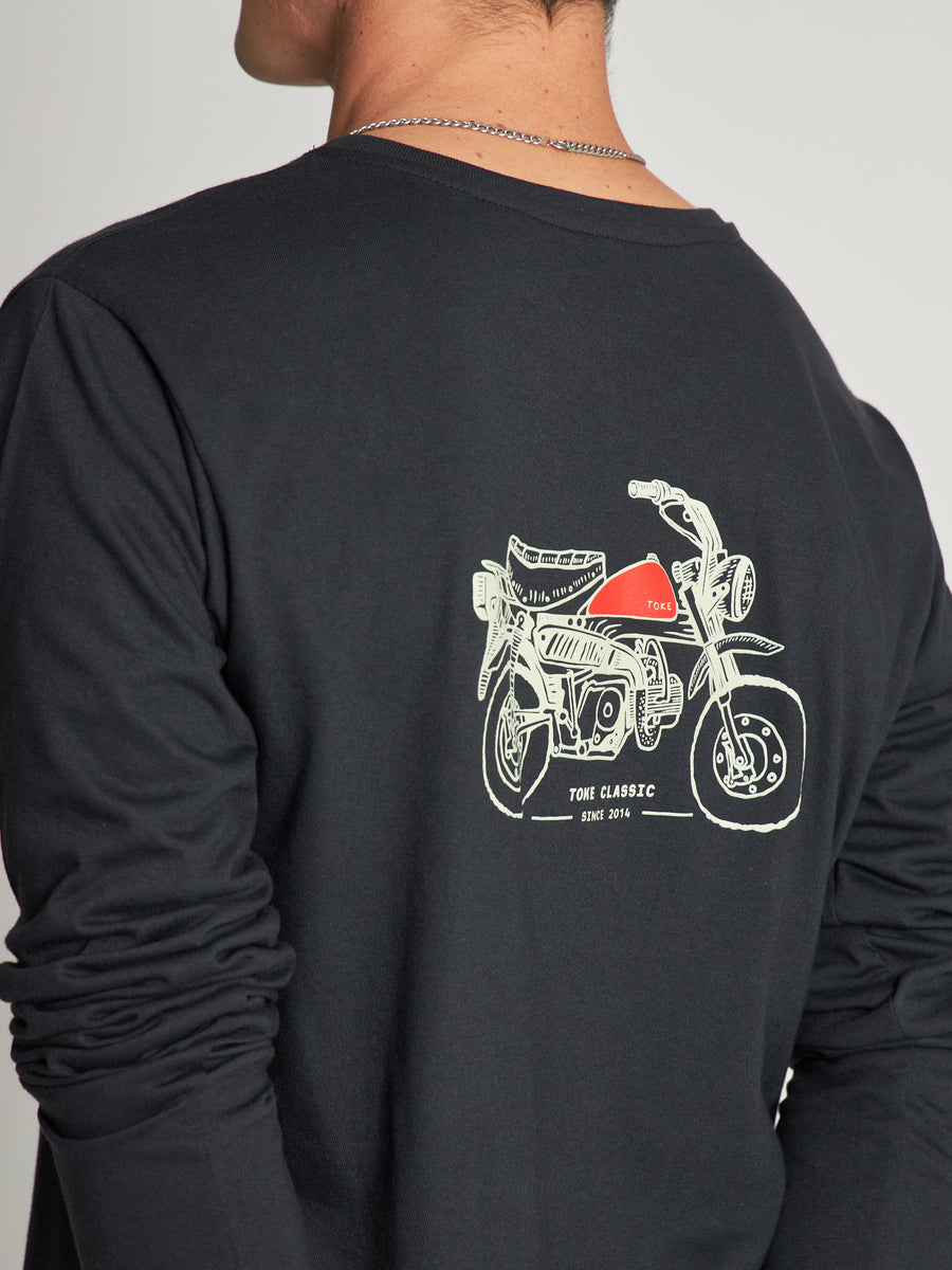 Polera Negra Manga Larga Hombre Cascos