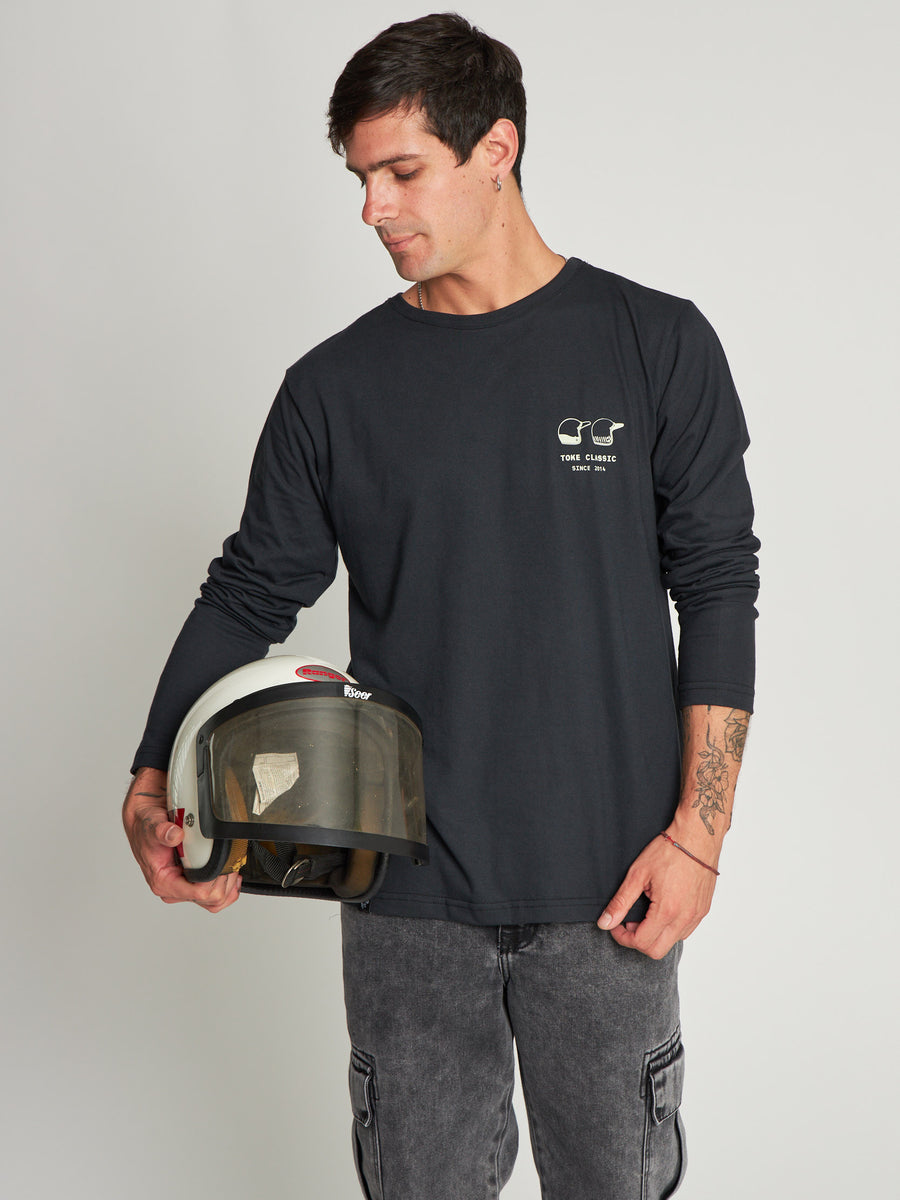 Polera Negra Manga Larga Hombre Cascos