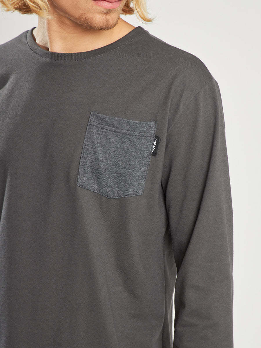 Polera Manga Larga Gris Oscuro Bolsillo