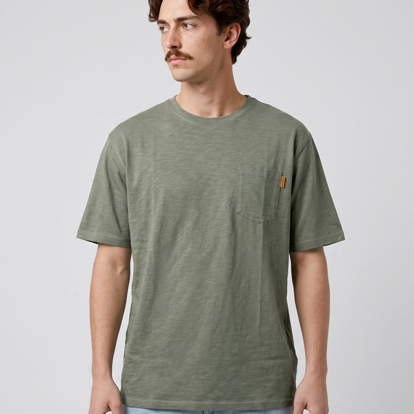 Polera Hombre Verde Bolsillo