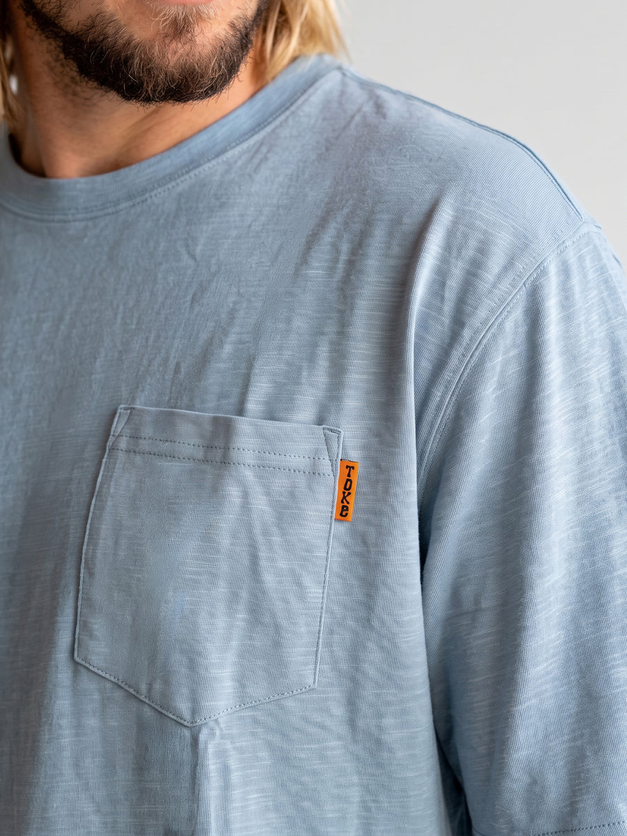 Polera Hombre Celeste Bolsillo