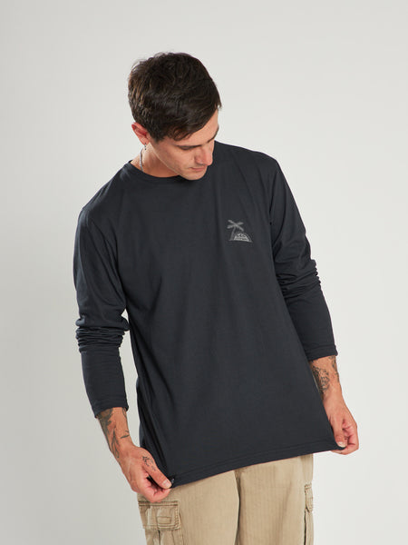 Polera Negra Manga Larga Company