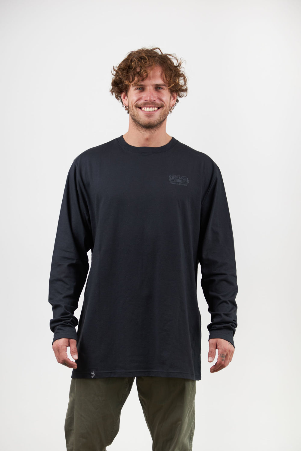 Polera Manga Larga Shop Local Negra Toke