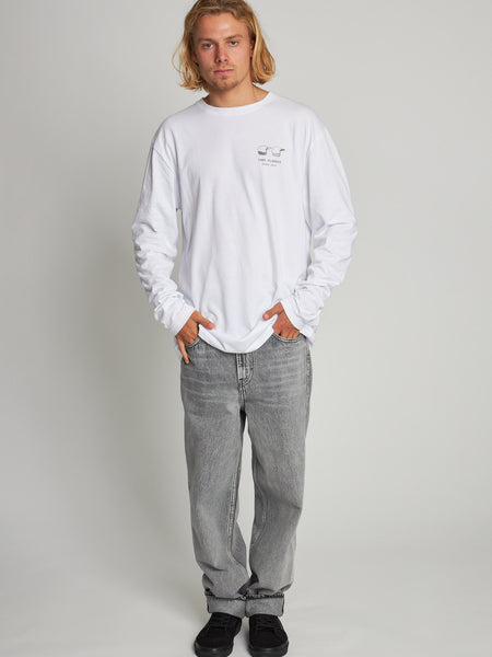 Polera Blanca Manga Larga Cascos