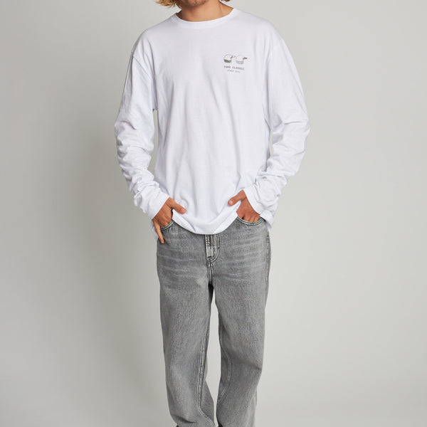 Polera Blanca Manga Larga Cascos