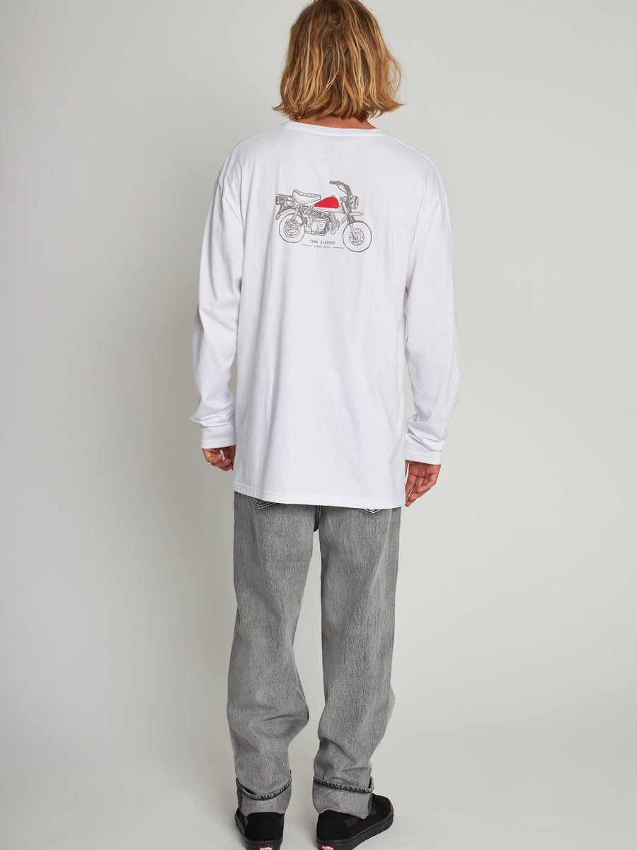 Polera Blanca Manga Larga Cascos