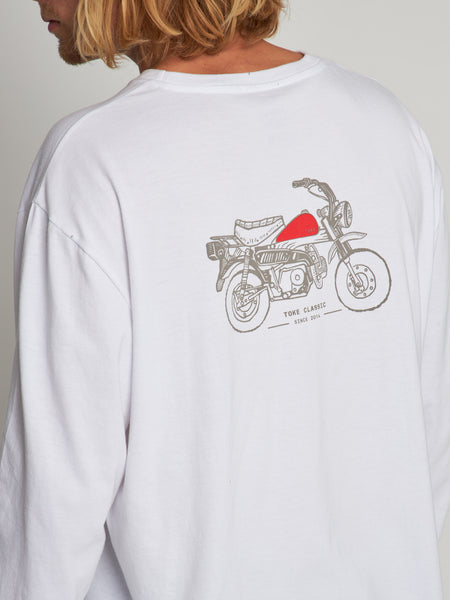 Polera Blanca Manga Larga Cascos