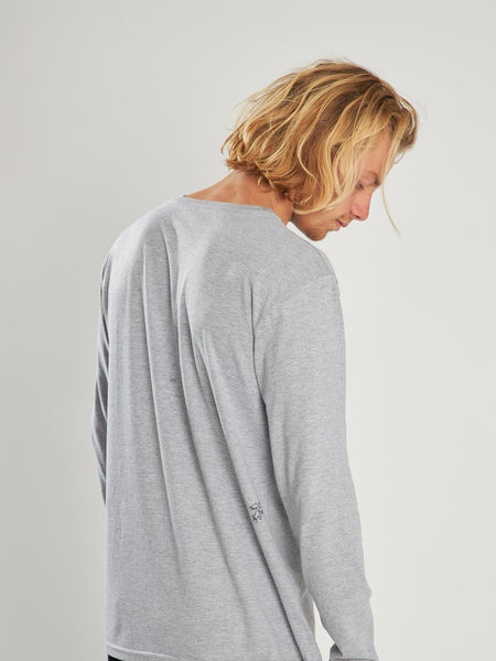 Polera Gris Claro Manga Larga Quilla
